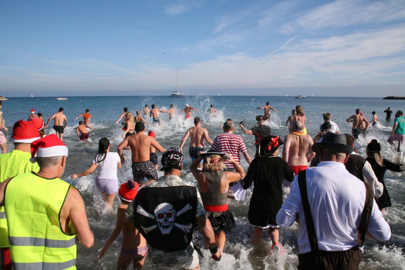 Primer baño del año 2022 en Xàbia