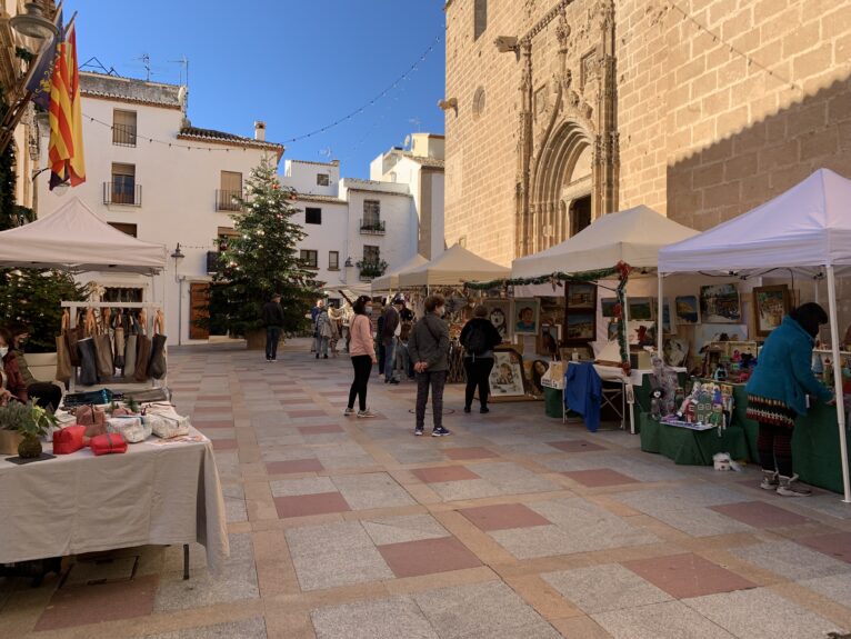 Puestos del mercado de Navidad en Xàbia Histórica