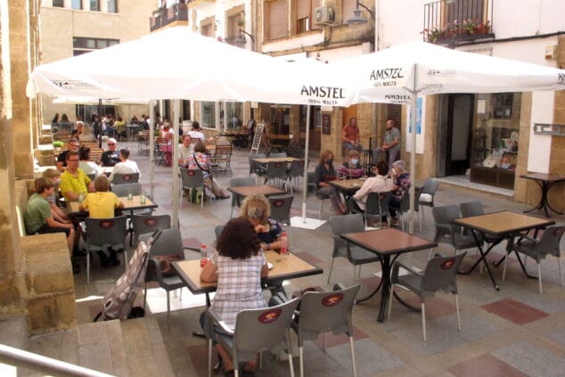 Imagen: Terraza de un bar en Xàbia