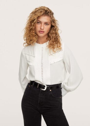 Blusa con detalles plisados en MANGO WOMAN