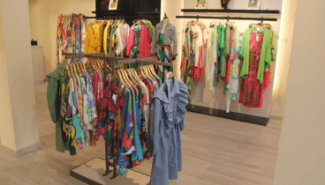 Colorida colección de primavera para mujer en Jávea