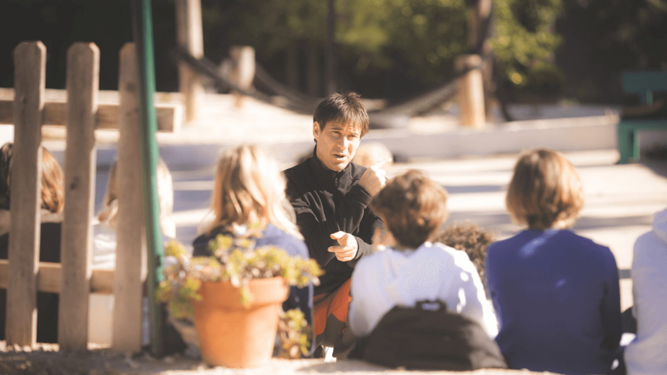 Docentes acompañando el ritmo madurativo y evolutivo de los niños en Xàbia