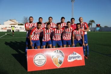 El once del CD Jávea contra el CE Pedreguer