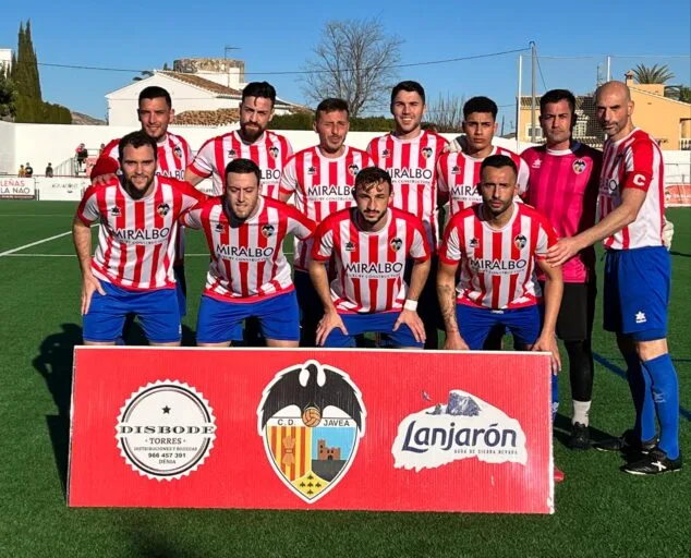 Imagen: El once del CD Jávea en el partido contra el At. Benidorm