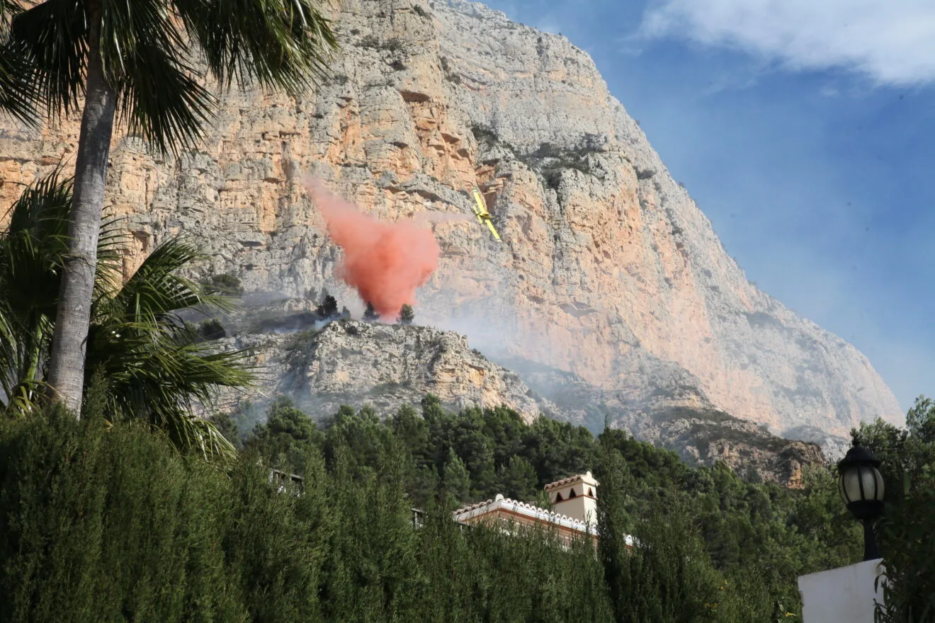 Incendio en la falda del Montgó (3)