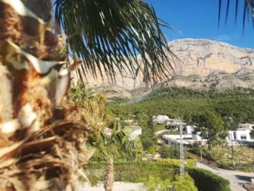 Incendio en la falta del Montgó