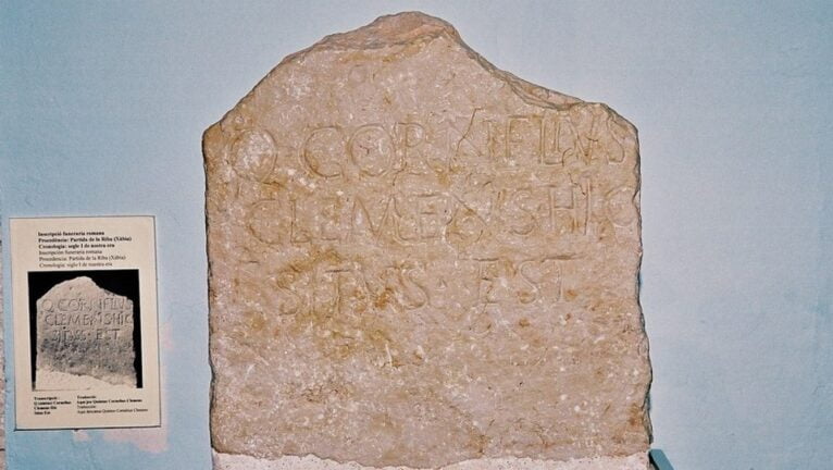 Inscripción funeraria romana