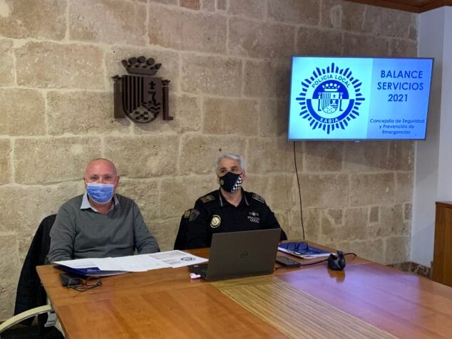 Imagen: Presentación de la memoria anual de Servicios de la Policía Local de Xàbia