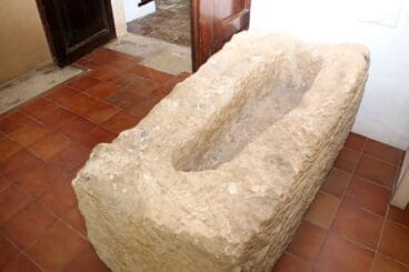 Fosas de enterramiento extraída de la necrópolis del Montañar