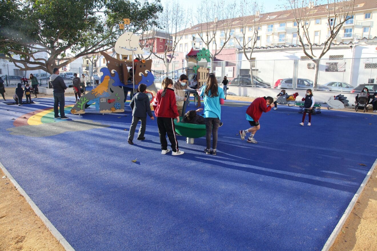 Apertura del nuevo parque infantil del Freginal (5)