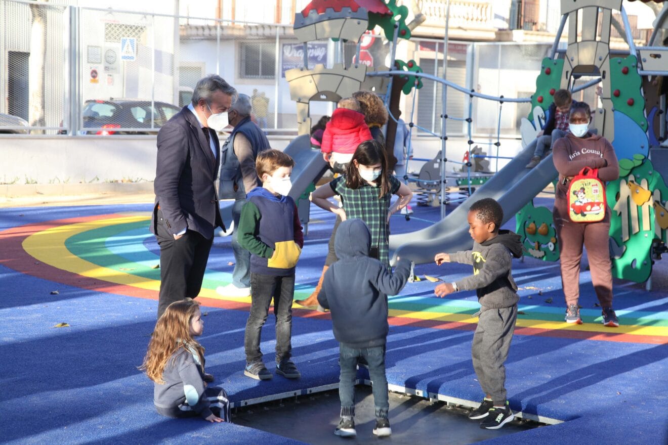 Apertura del nuevo parque infantil del Freginal (7)
