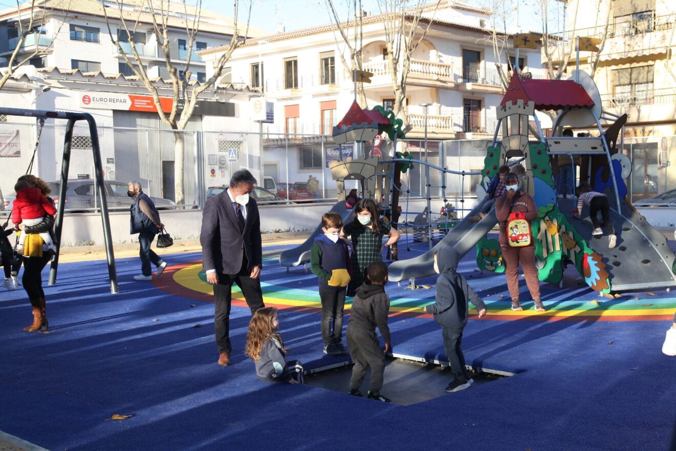 Apertura del nuevo parque infantil del Freginal (8)