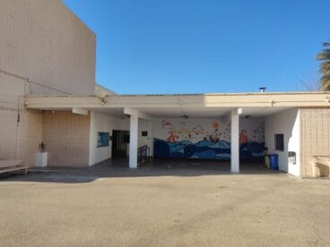 Entrada del CEIP Mediterrània