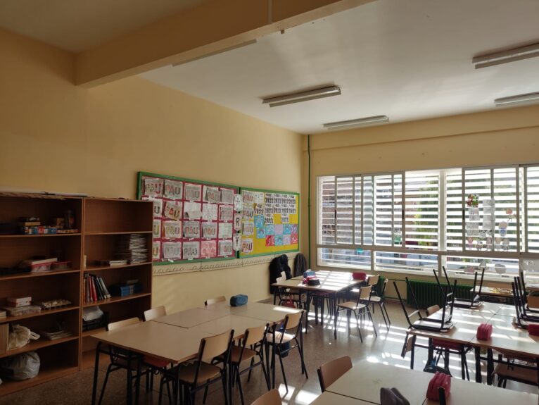 Interior de una clase de primaria del CEIP Mediterrània