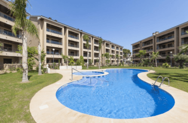 Piscina comunitaria del apartamento – Quality Rent a Villa