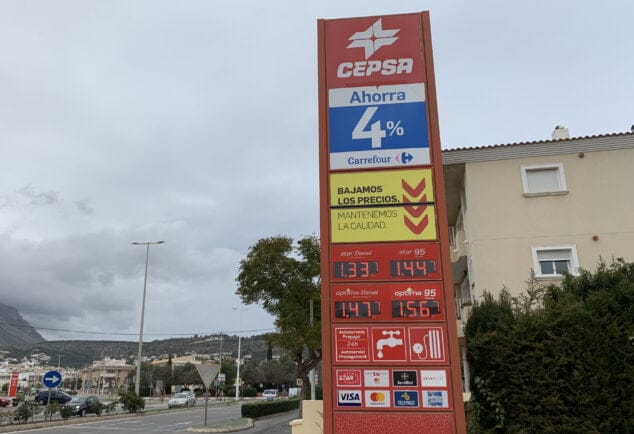 Imagen: Precios de combustible en Xàbia el viernes 25 de febrero de 2022
