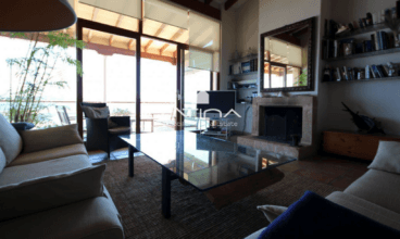 Salón de la villa con impresionantes vistas al puerto de Jávea – Atina Inmobiliaria