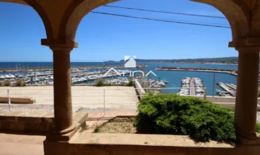 Villa a primera línea del puerto de Jávea, en venta con Atina Inmobiliaria