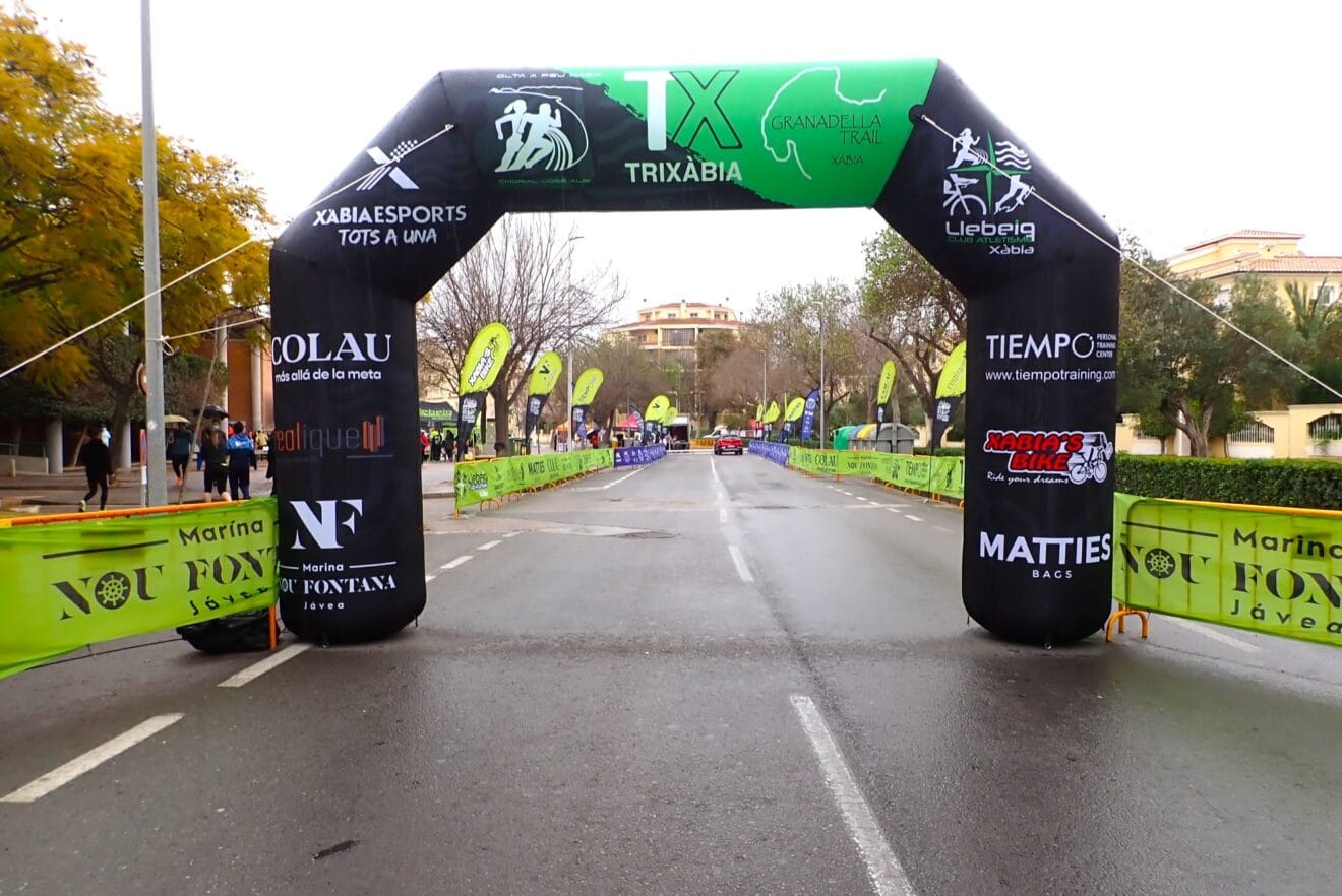 Arco de salida de la Volta a Peu a Xàbia