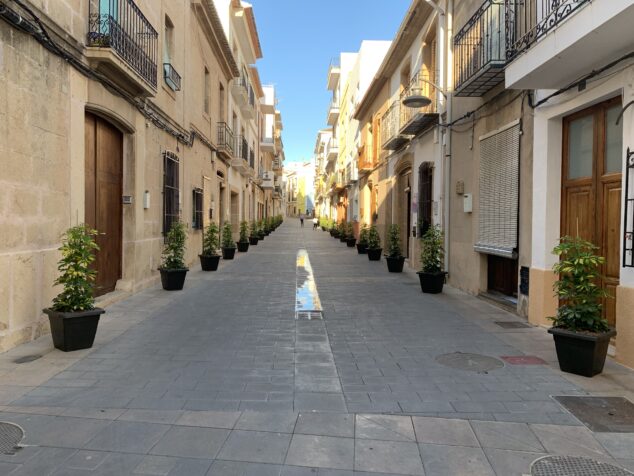 Imagen: Calle del centro histórico de Xàbia