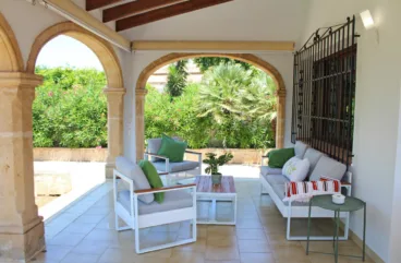 Conjunto de exterior en el porche de Villa Anna