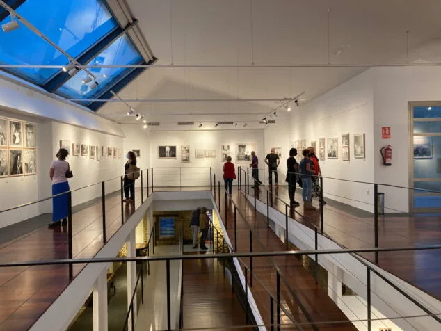 Imagen: Exposición del Festival Ojos Rojos en la Casa del Cable