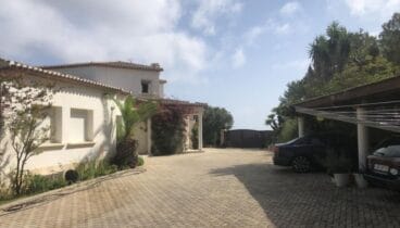 Plazas de parking cubiertas