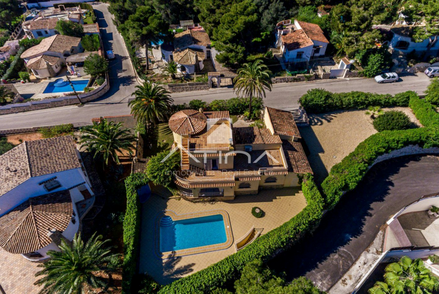 Vista aérea de la villa en Balcón del Mar en Jávea