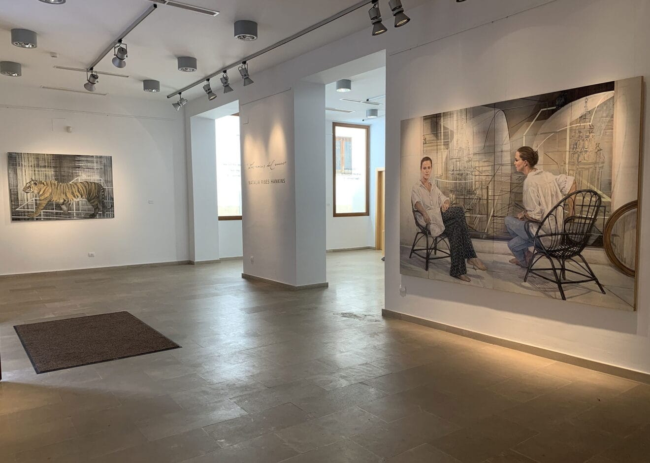 Vista general de una sala del Centre d'Art Ca Lambert en Jávea