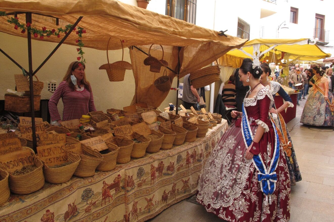 Ambiente en la Fira d'Artesania Xàbia 2022 (38)