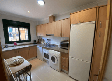 Cocina completamente equipada de esta planta baja de Jávea