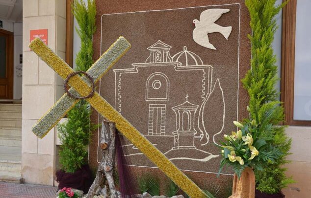 Imagen: Elaborada Cruz de Mayo para las fiestas del Nazareno Xàbia