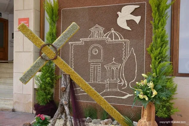 Imagen: Elaborada Cruz de Mayo para las fiestas del Nazareno Xàbia