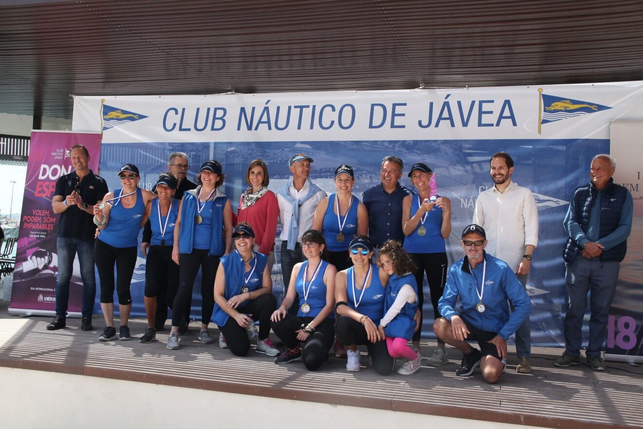 Entrega de trofeos y participantes en la I Regata de Rem de la Dona Xàbia (12)