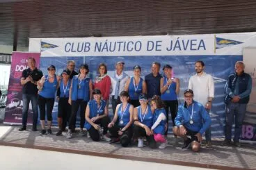 Entrega de trofeos y participantes en la I Regata de Rem de la Dona Xàbia (12)