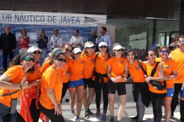 Entrega de trofeos y participantes en la I Regata de Rem de la Dona Xàbia (2)