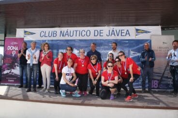 Entrega de trofeos y participantes en la I Regata de Rem de la Dona Xàbia (8)