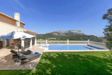 Fantásticas vistas desde la piscina de la villa