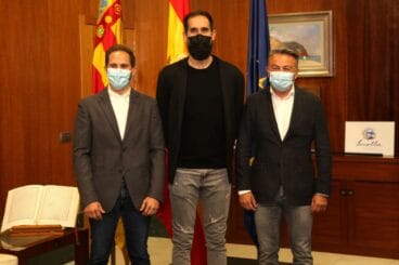 Homenaje a Romà Bas, baloncentista profesional  (2)
