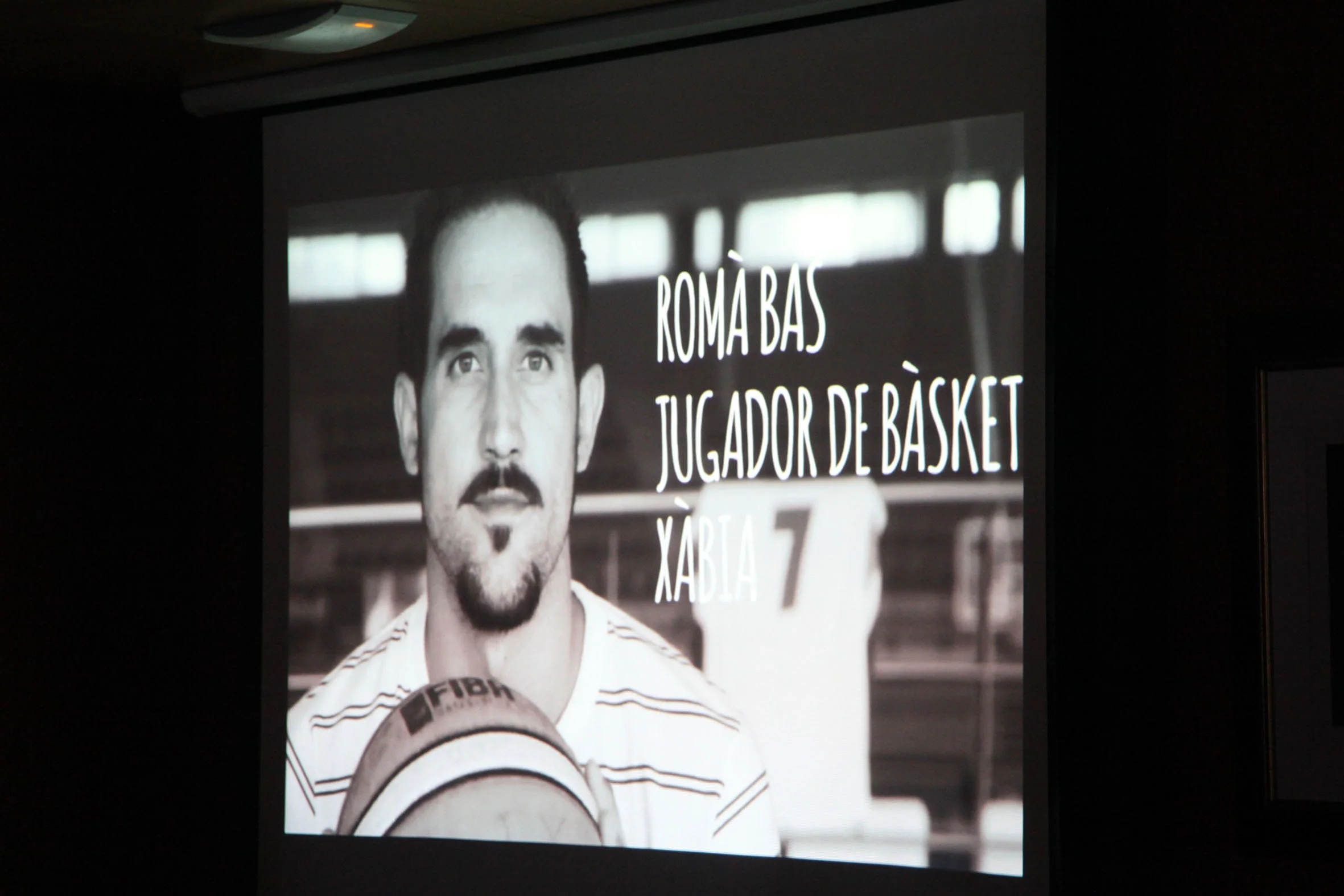 Homenaje a Romà Bas, baloncentista profesional  (4)