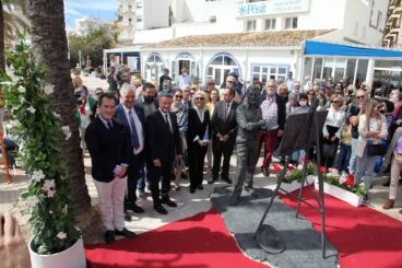 Inauguración de la escultura de Joaquín Sorolla en el paseo marítimo de Xàbia (15)