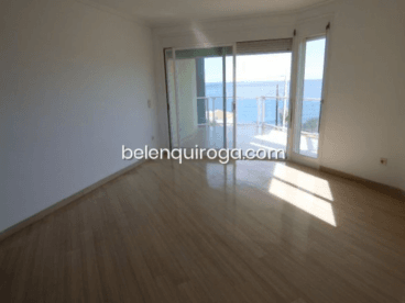 Interior del apartamento con salida a la terraza