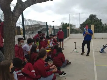 Taller de cohetes en el proyecto ‘Un viaje por el espacio’