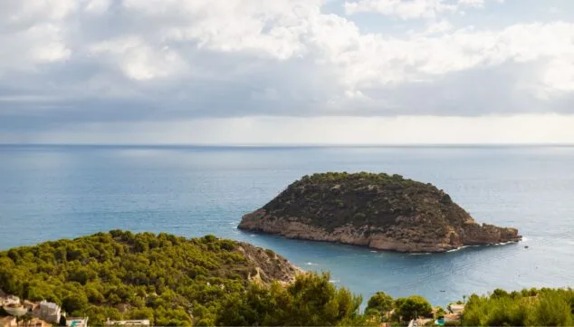 Imagen: Vista de la Isla del Portitxol, enclave de alto valor arqueológic