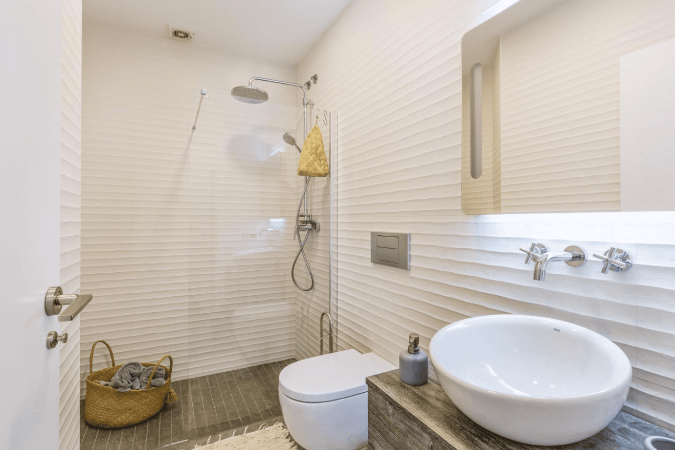 Baño de la vivienda con ducha