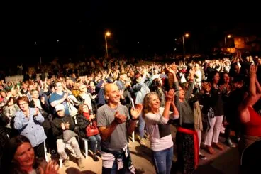 El público se entregó en el concierto de Carlos Núñez y La Xafigà en el Xàbia Folk 2022
