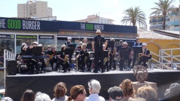Concierto de la Big Band del Conservatorio de Música en el paseo del Arenal