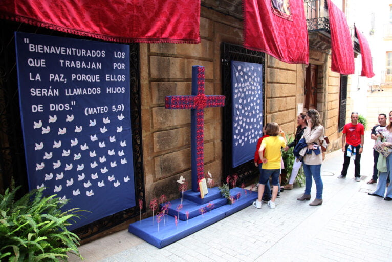 Cruces de flores en honor a Jesús Nazareno 2022 - (11)