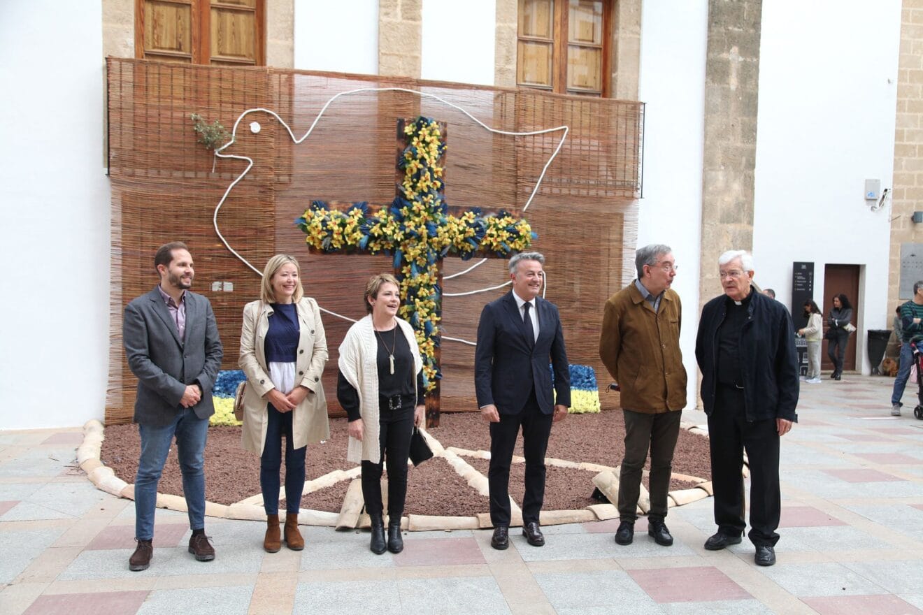 Cruces de flores en honor a Jesús Nazareno 2022 - (17)
