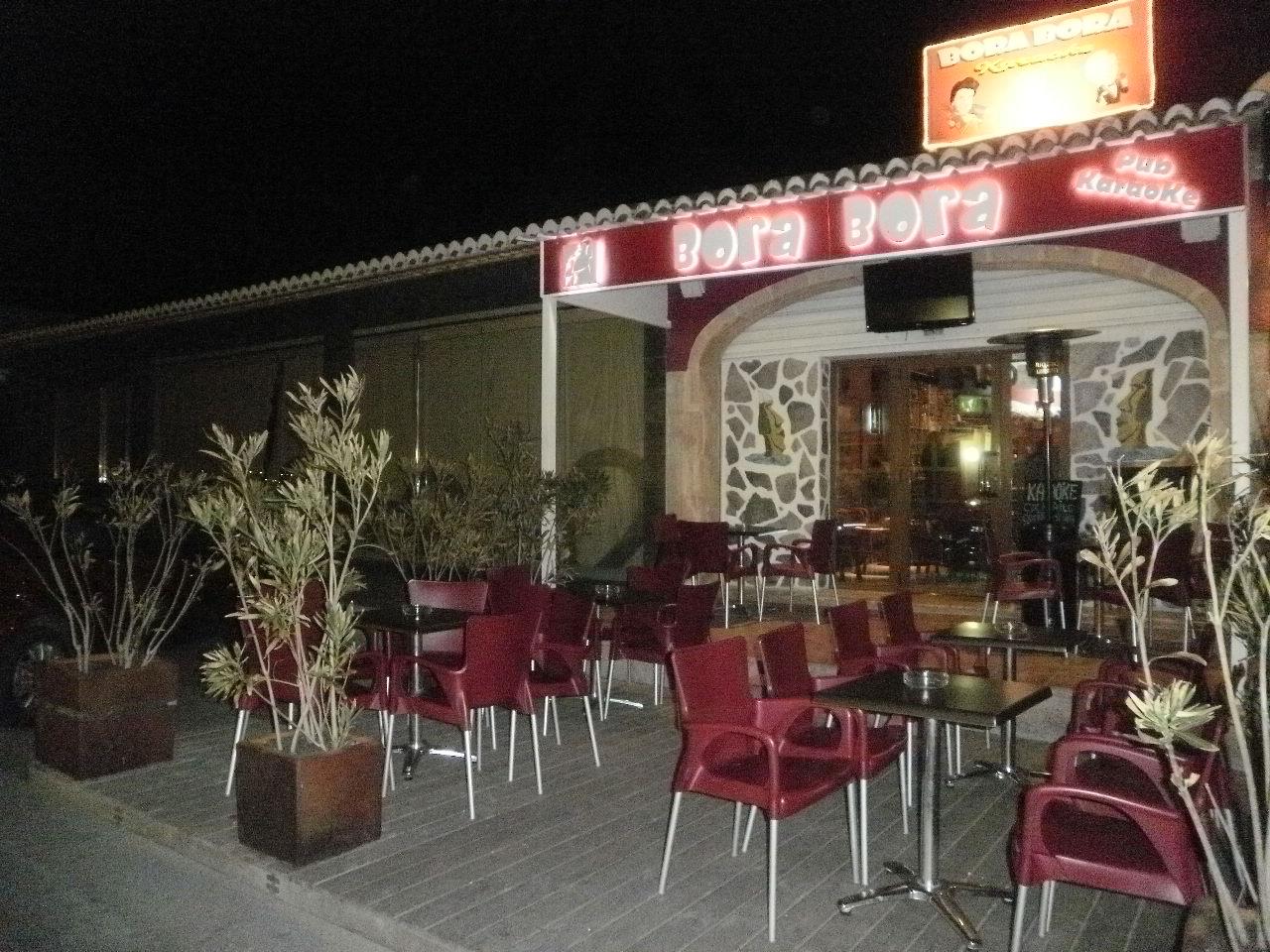 El Pub Karaoke Bora-Bora